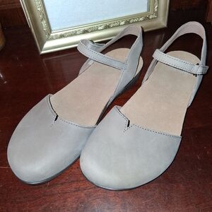 Dansko milled Rowan shoes size 38 euc